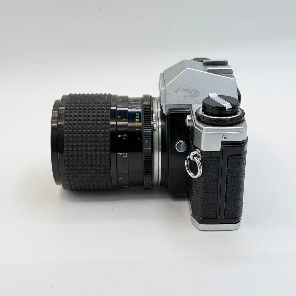 Olympus OM10 35mm Film SLR Camera Silver with Mitakon 35-70mm Zoom Lens Japan